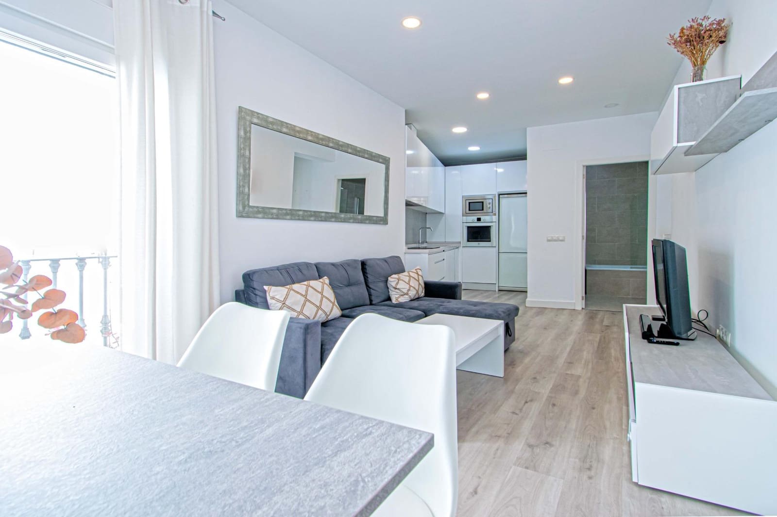 2 bedroom Flat for sale in Seville city - € 295,000 (Ref: 9679921)
