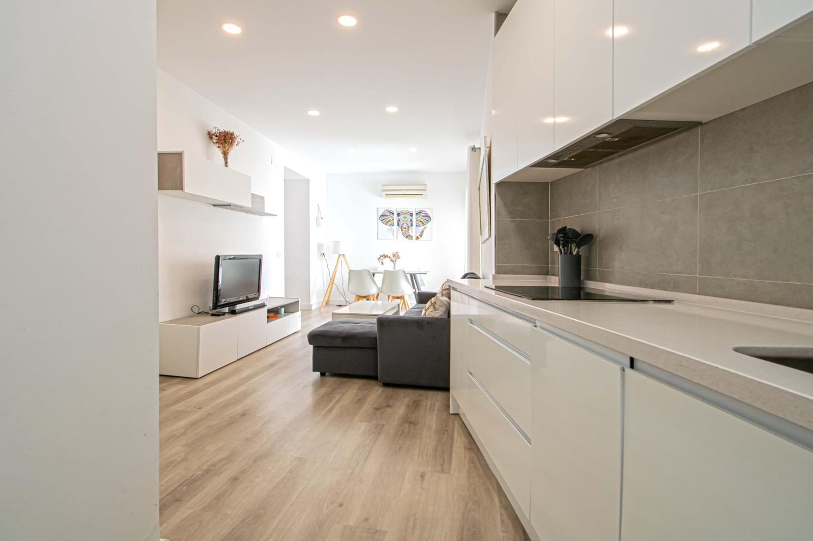 2 bedroom Flat for sale in Seville city - € 295,000 (Ref: 9679921)