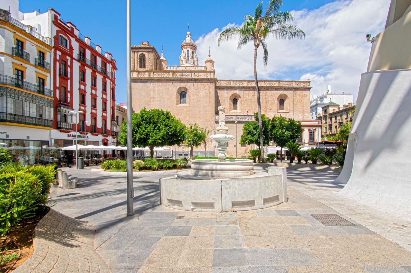 2 bedroom Flat for sale in Seville city - € 295,000 (Ref: 9679921)