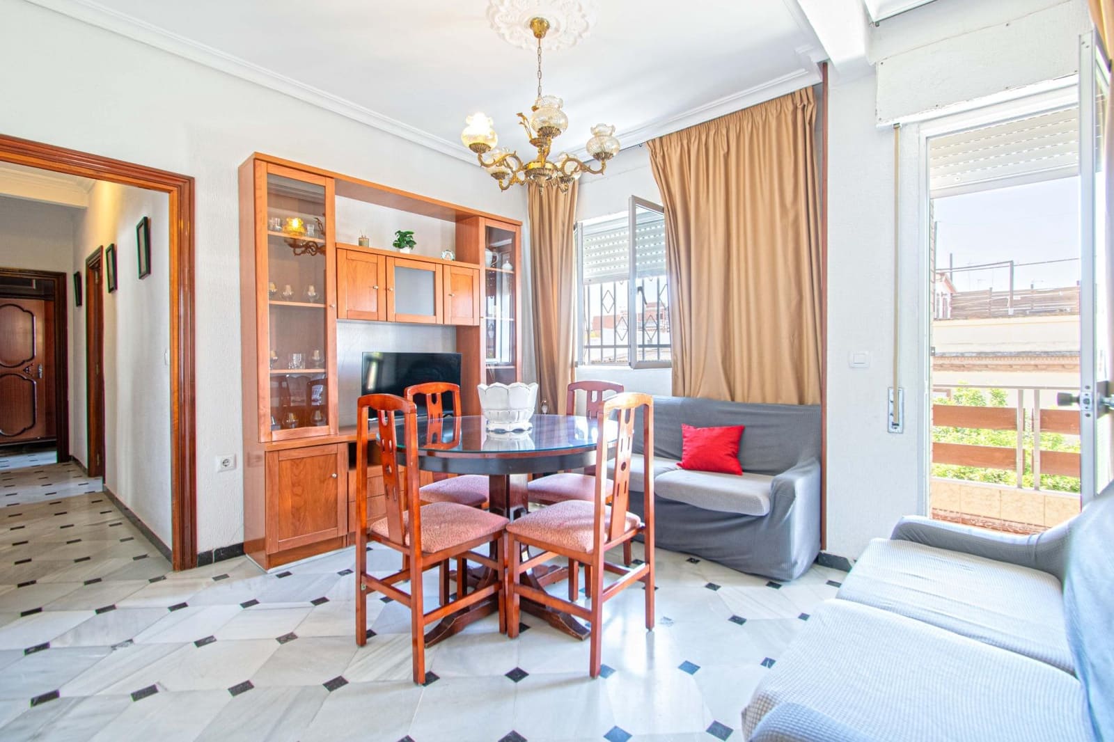 3 bedroom Flat for sale in Seville city - € 198,000 (Ref: 9679924)