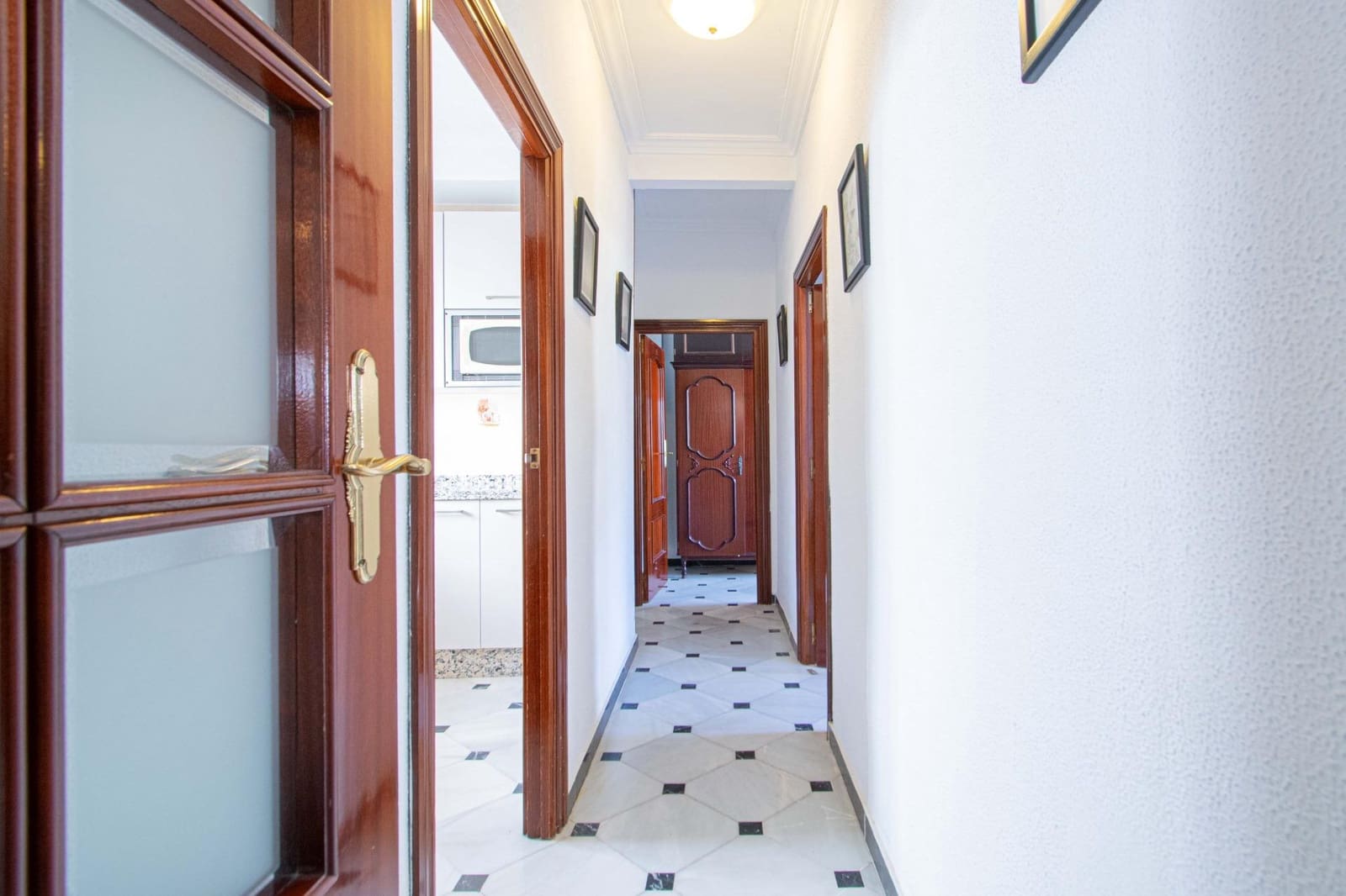 3 bedroom Flat for sale in Seville city - € 198,000 (Ref: 9679924)