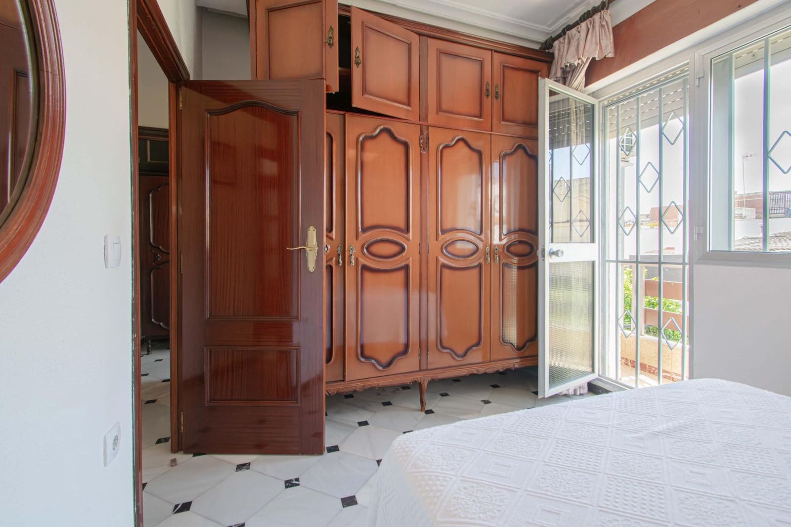 3 bedroom Flat for sale in Seville city - € 198,000 (Ref: 9679924)