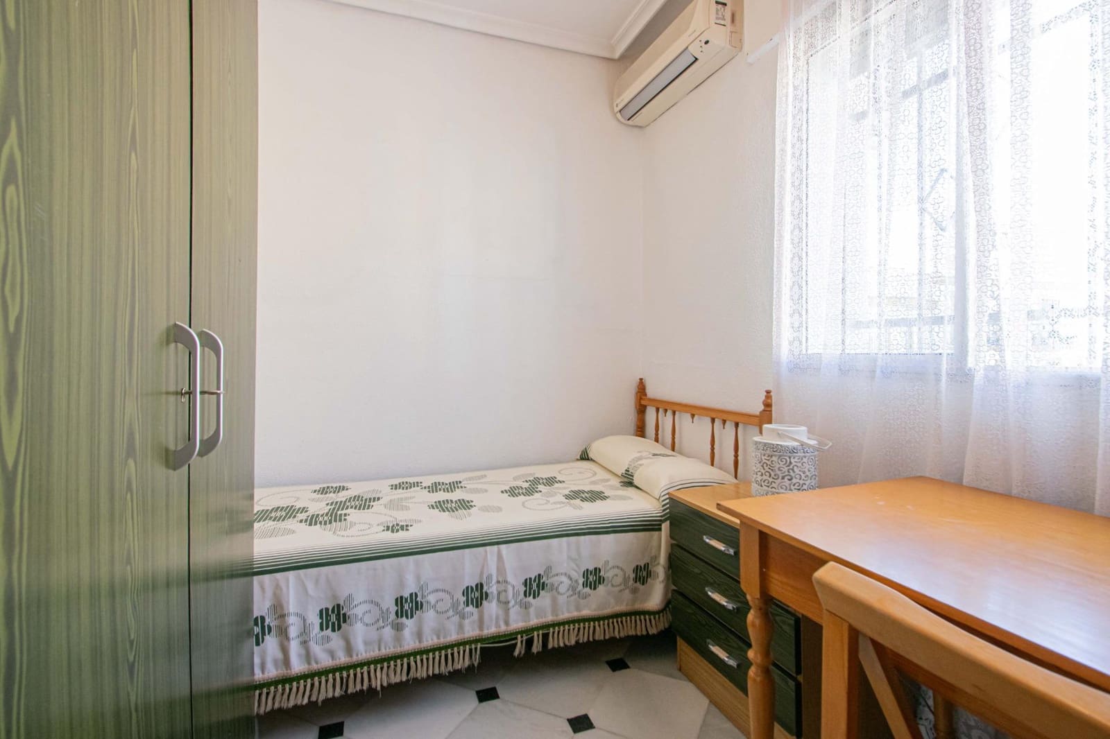 3 bedroom Flat for sale in Seville city - € 198,000 (Ref: 9679924)