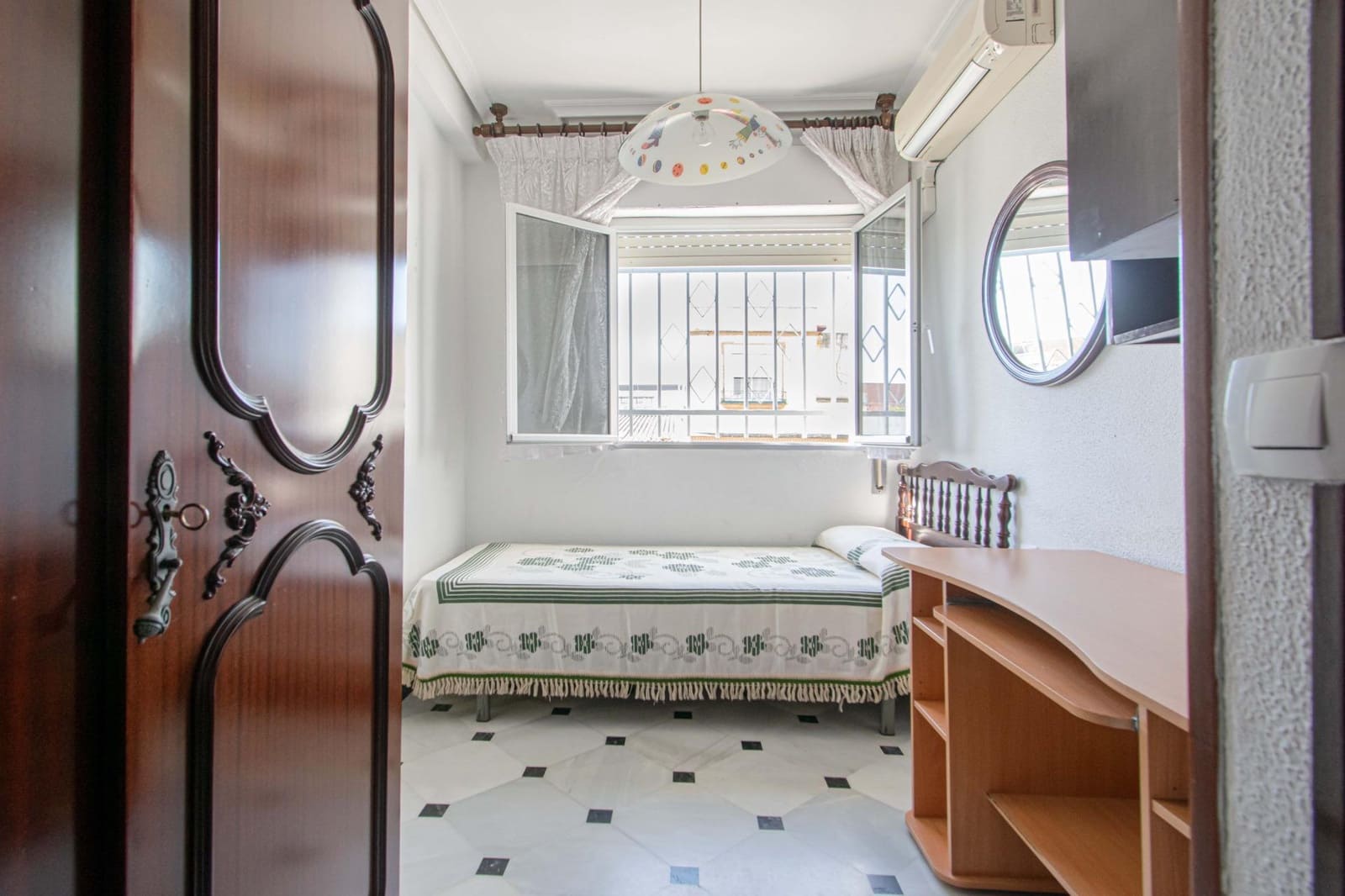 3 bedroom Flat for sale in Seville city - € 198,000 (Ref: 9679924)