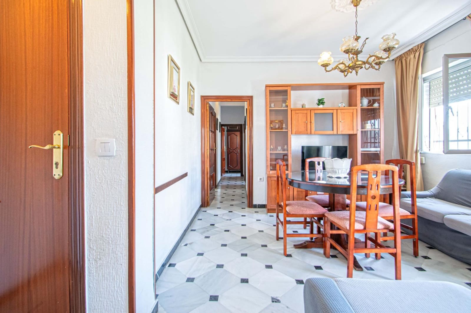3 bedroom Flat for sale in Seville city - € 198,000 (Ref: 9679924)