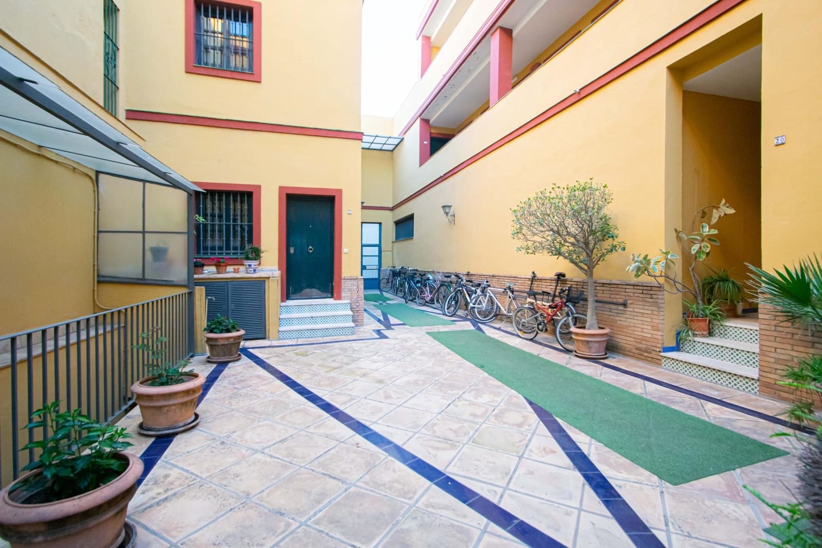 1 bedroom Apartment for sale in Seville city - € 235,000 (Ref: 9690671)