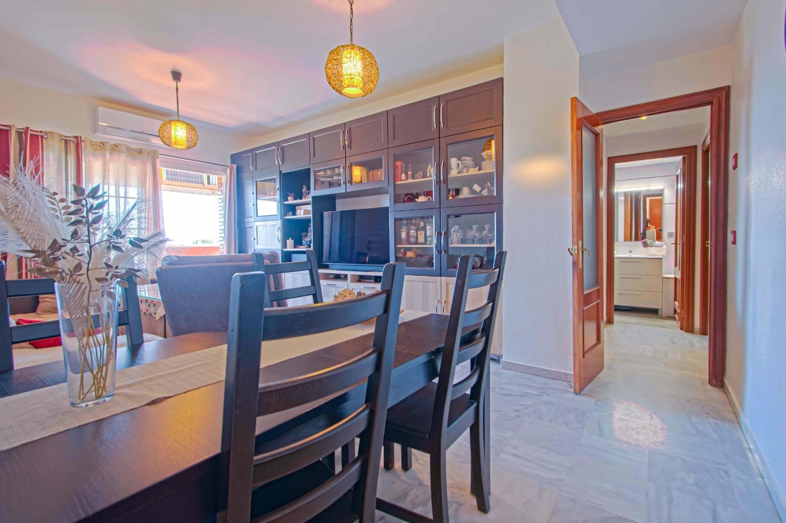 3 bedroom Flat for sale in Seville city with garage - € 250,000 (Ref: 9690673)