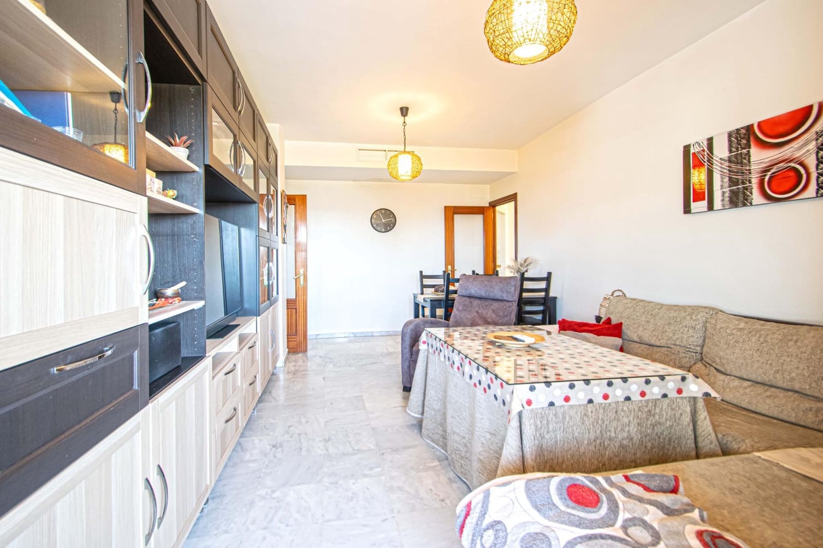 3 bedroom Flat for sale in Seville city with garage - € 250,000 (Ref: 9690673)