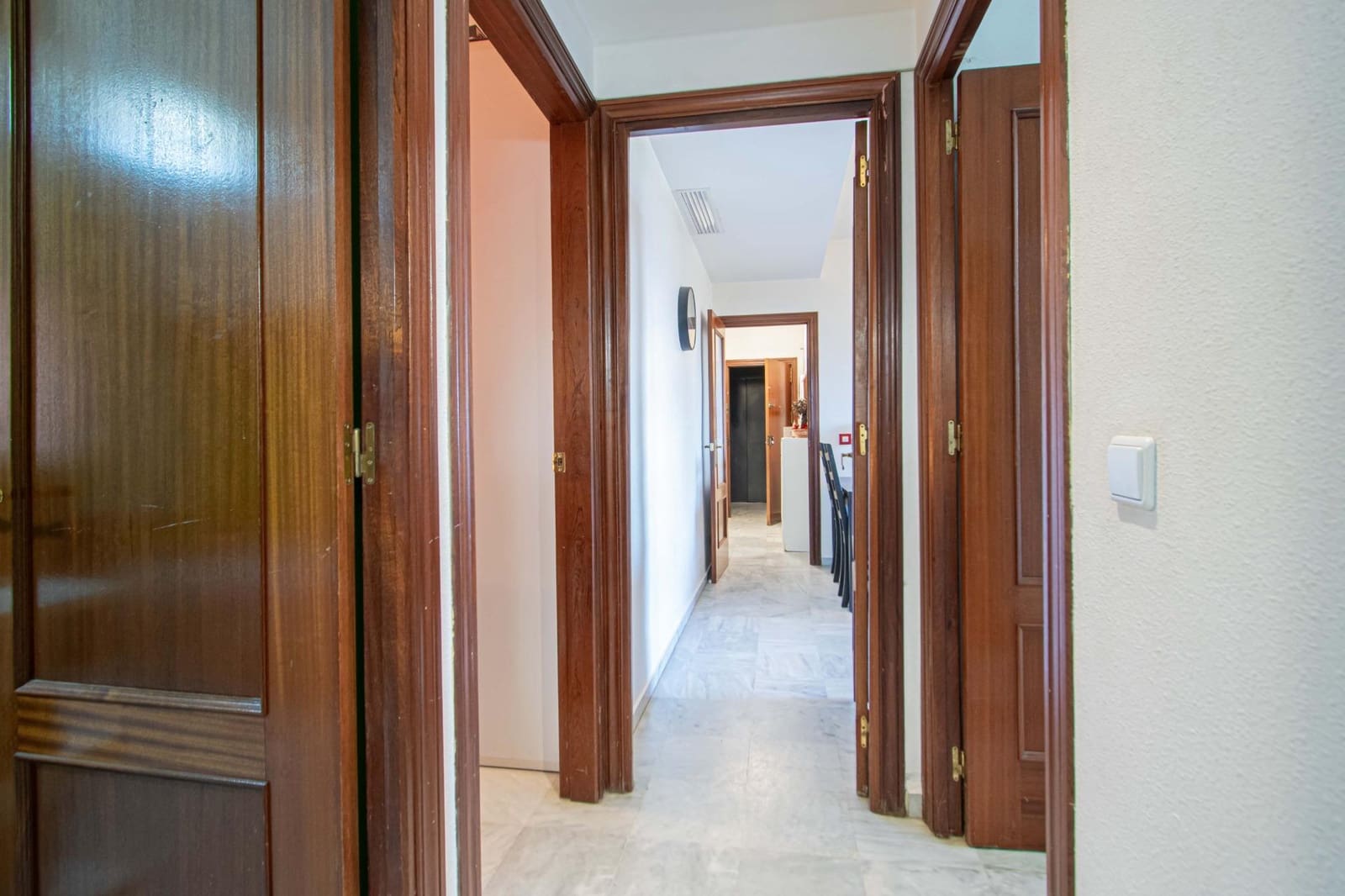 3 bedroom Flat for sale in Seville city with garage - € 250,000 (Ref: 9690673)