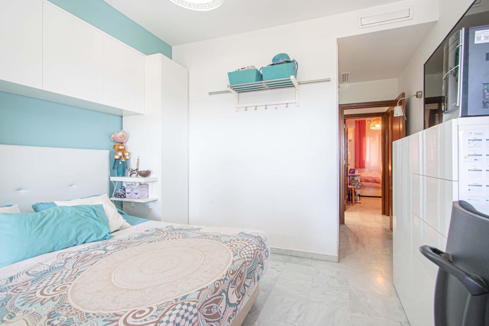 3 bedroom Flat for sale in Seville city with garage - € 250,000 (Ref: 9690673)