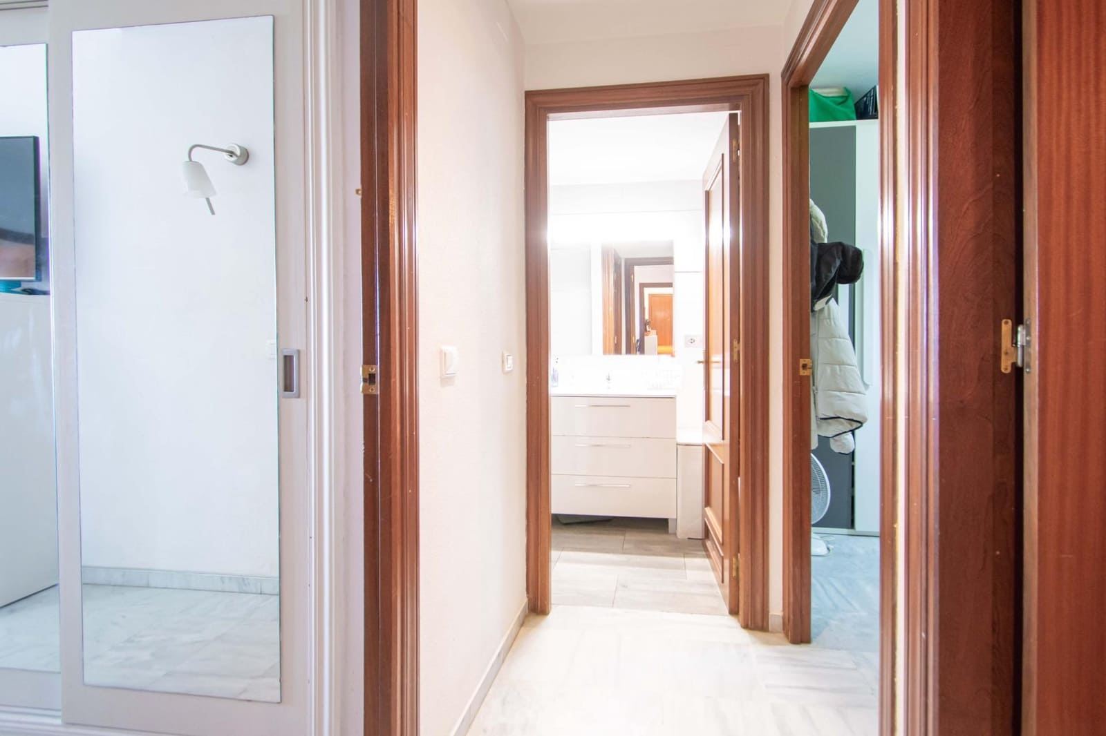 3 bedroom Flat for sale in Seville city with garage - € 250,000 (Ref: 9690673)