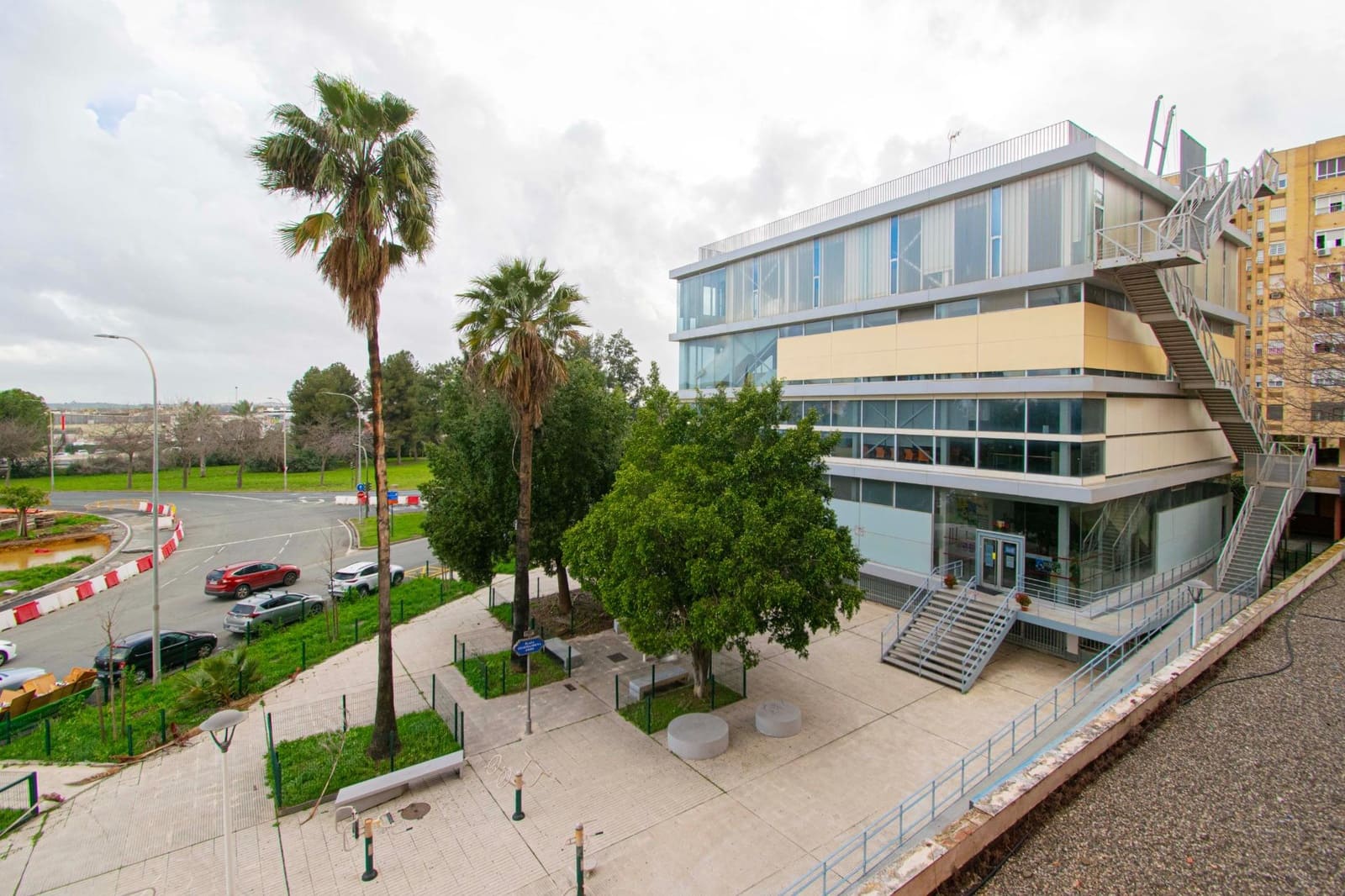 3 bedroom Flat for sale in Seville city with garage - € 250,000 (Ref: 9690673)