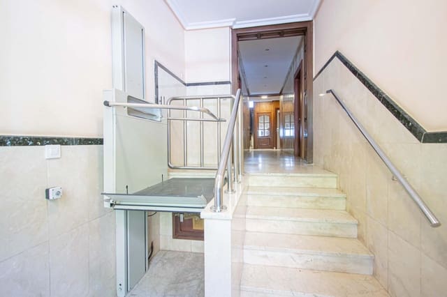 4 Zimmer Wohnung zu verkaufen in Nervión, Sevilla Stadt - 570.000 € (Ref: 9695416)