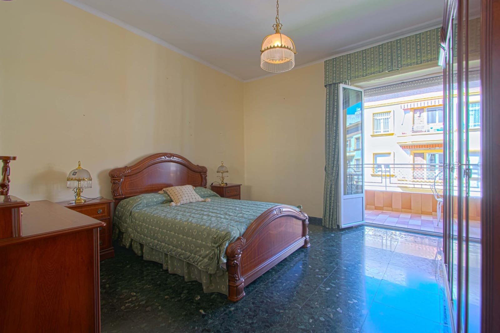 4 Zimmer Wohnung zu verkaufen in Sevilla Stadt - 570.000 € (Ref: 9695416)