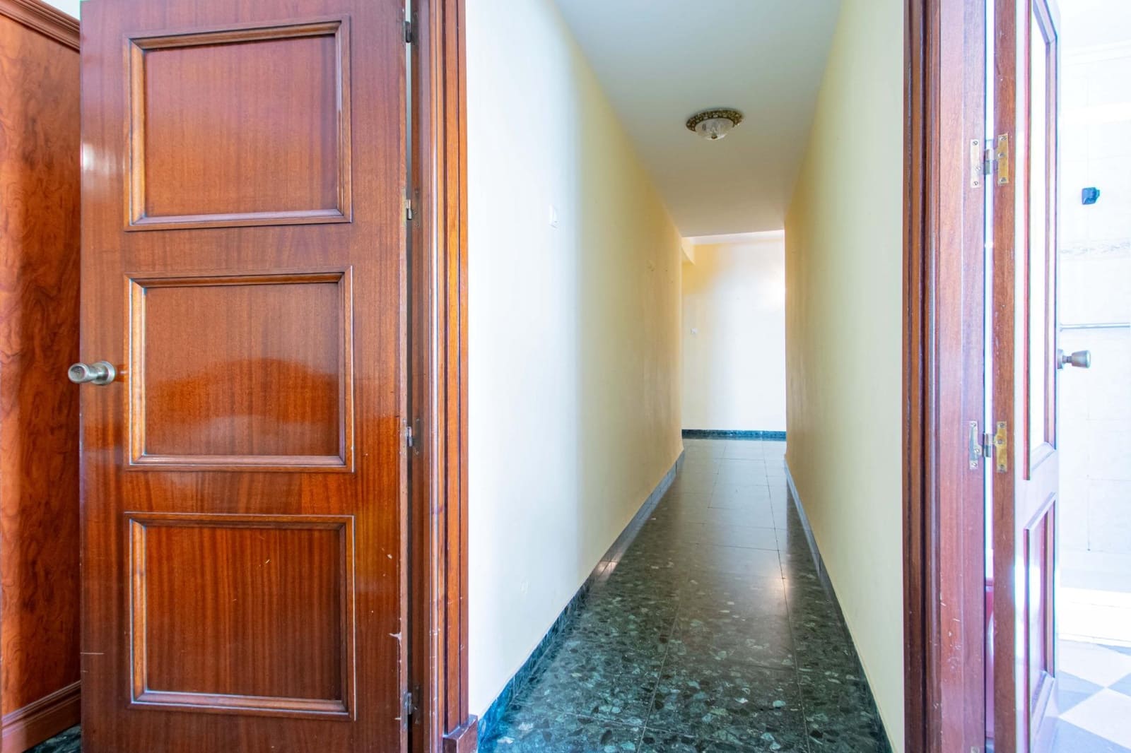 4 Zimmer Wohnung zu verkaufen in Sevilla Stadt - 570.000 € (Ref: 9695416)