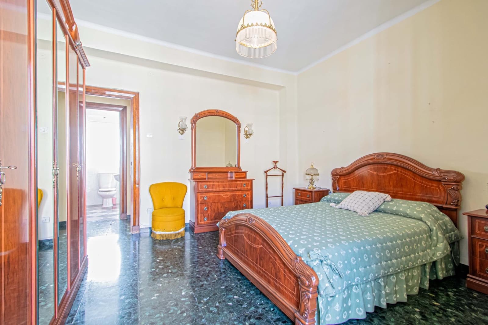 4 Zimmer Wohnung zu verkaufen in Sevilla Stadt - 570.000 € (Ref: 9695416)