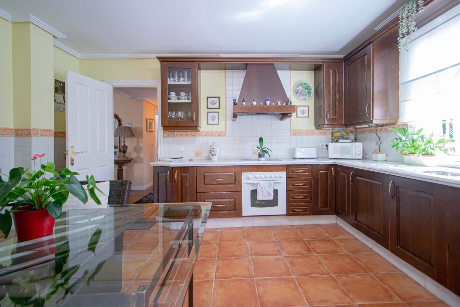 4 bedroom Villa for sale in La Rinconada with pool - € 329,000 (Ref: 9695417)