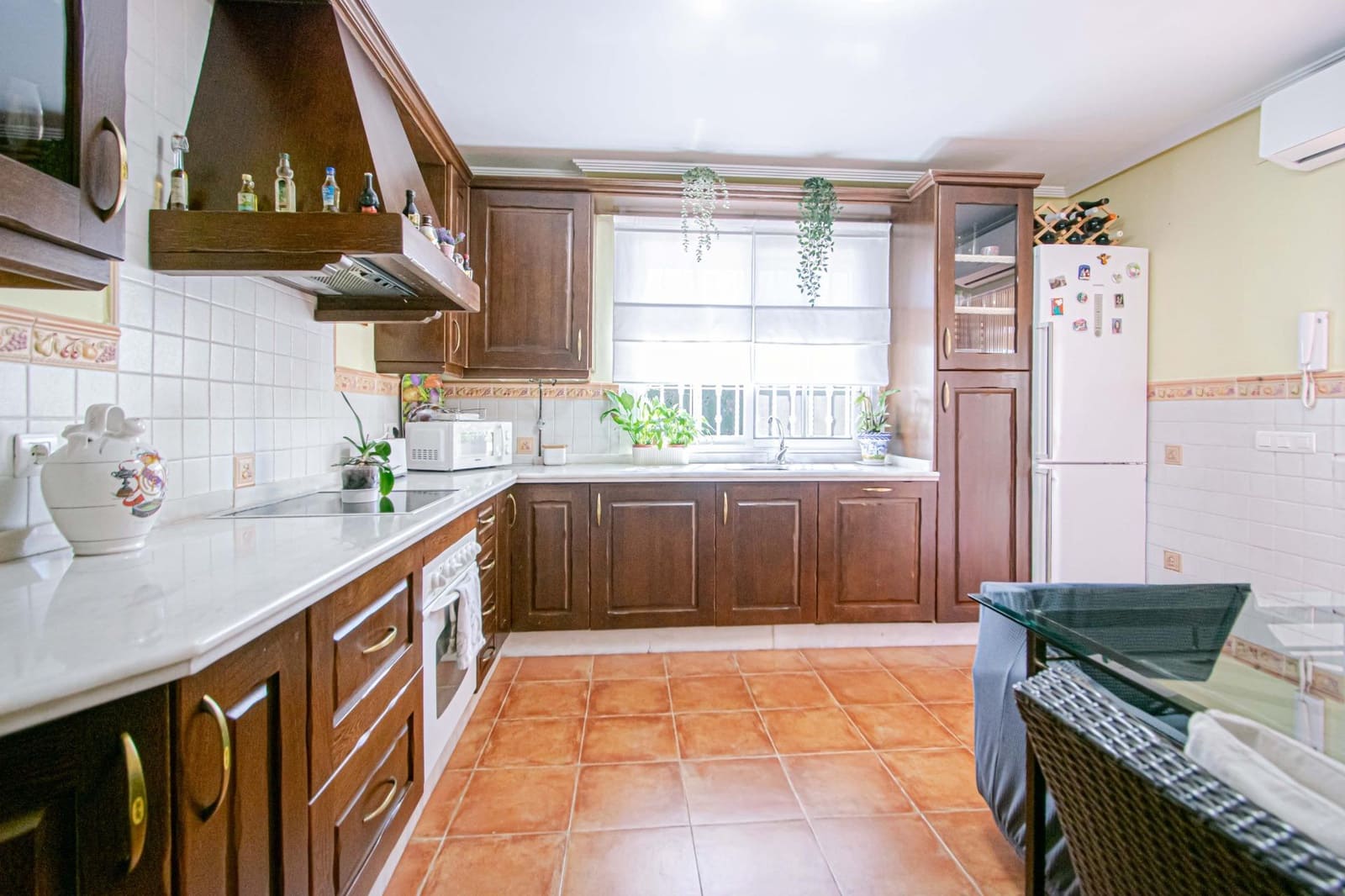 4 bedroom Villa for sale in La Rinconada with pool - € 329,000 (Ref: 9695417)