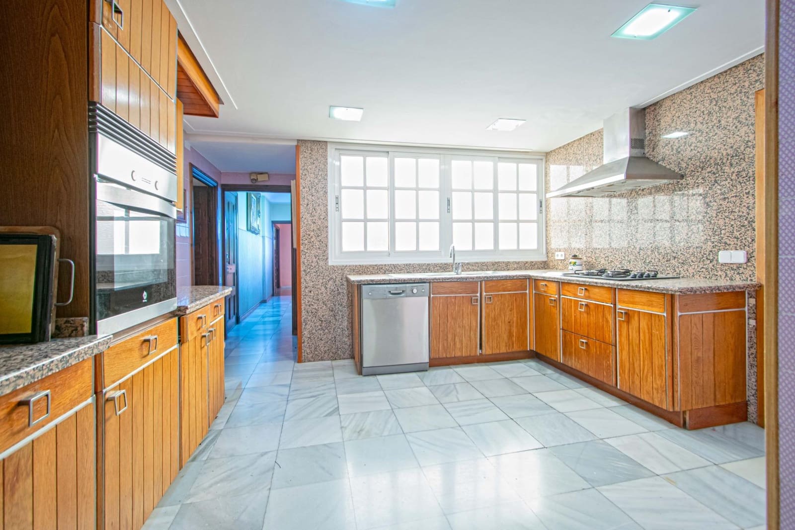 4 Zimmer Penthouse zu verkaufen in Sevilla Stadt mit Garage - 1.130.000 € (Ref: 9698860)