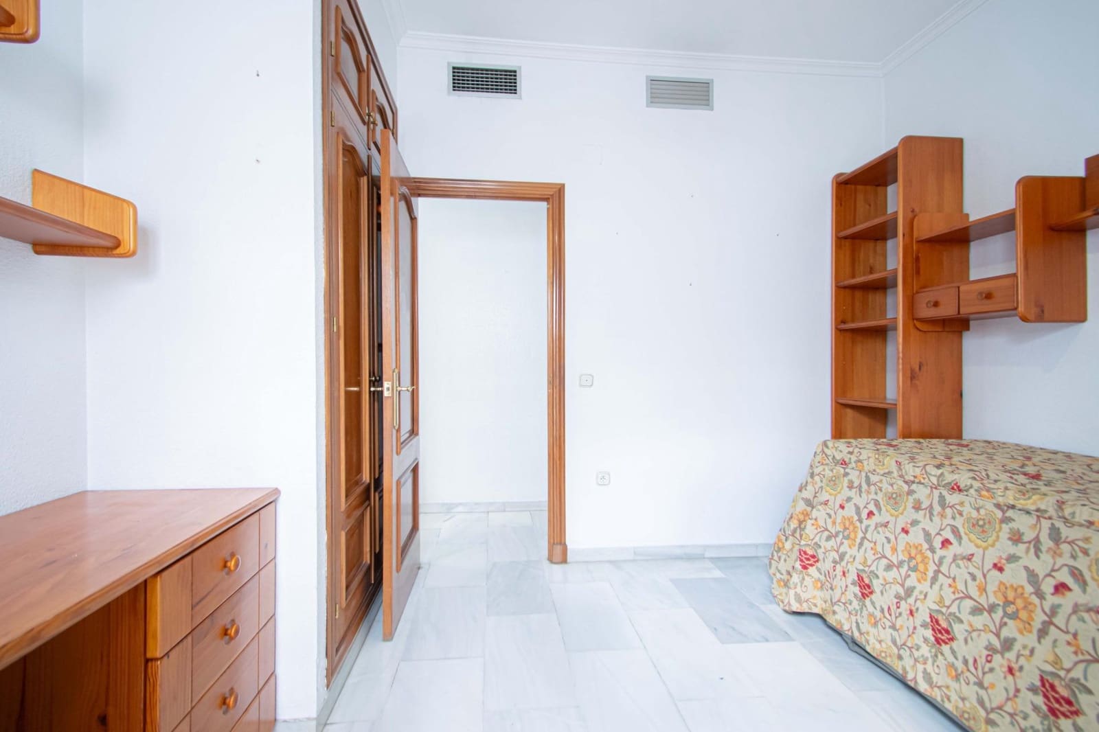 3 sypialnia Mieszkanie na sprzedaż w Miasto Sewilla z garażem - 460 000 € (Ref: 9701702)