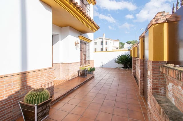 5 soverom Villa til salgs i Alcalá de Guadaira med svømmebasseng - € 445 000 (Ref: 9712042)