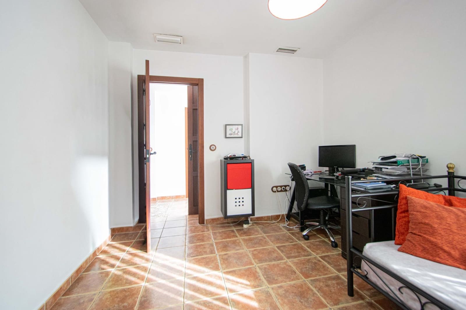 5 bedroom Villa for sale in Alcala de Guadaira with pool - € 445,000 (Ref: 9712042)