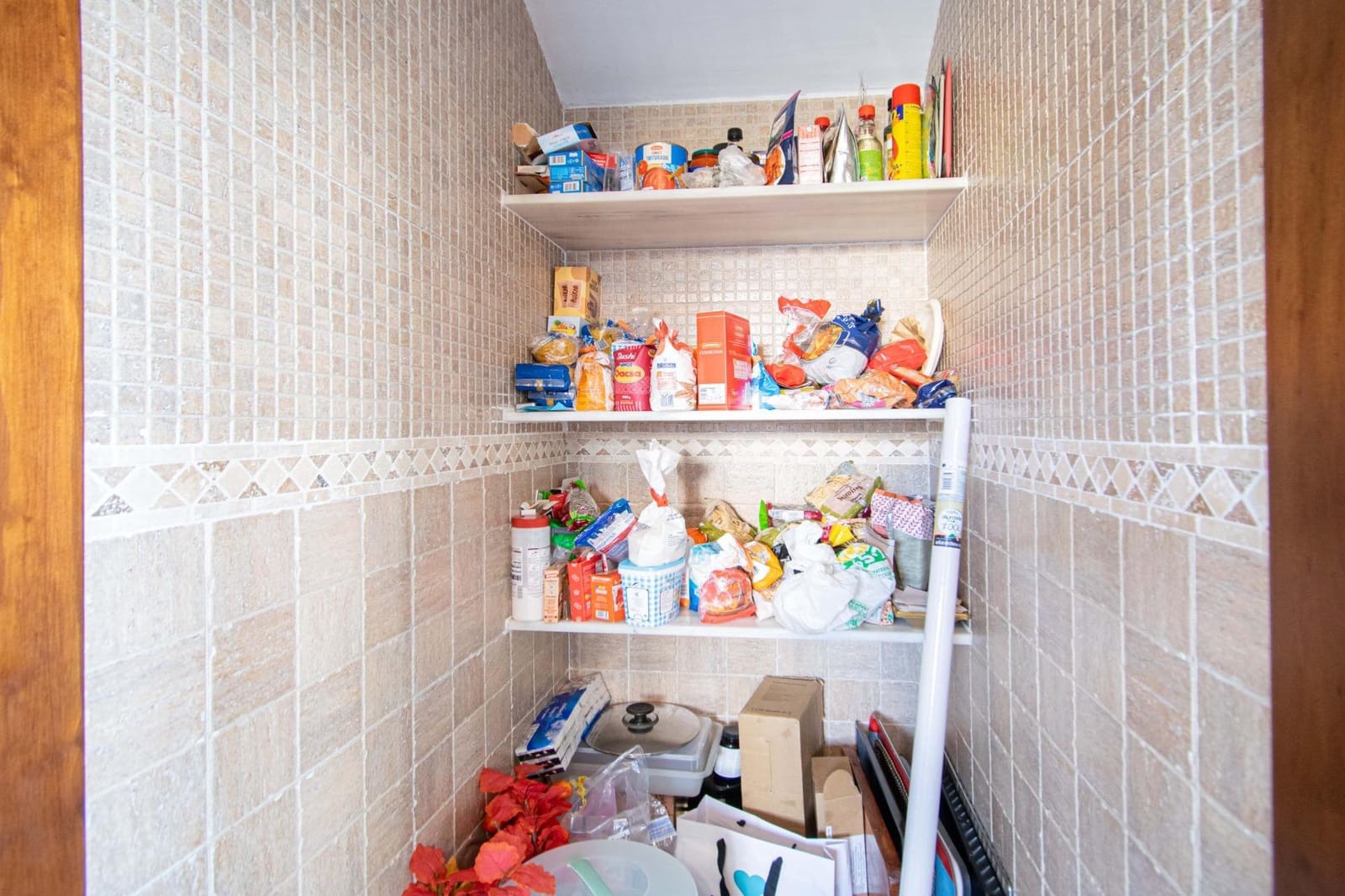 5 bedroom Villa for sale in Alcala de Guadaira with pool - € 445,000 (Ref: 9712042)