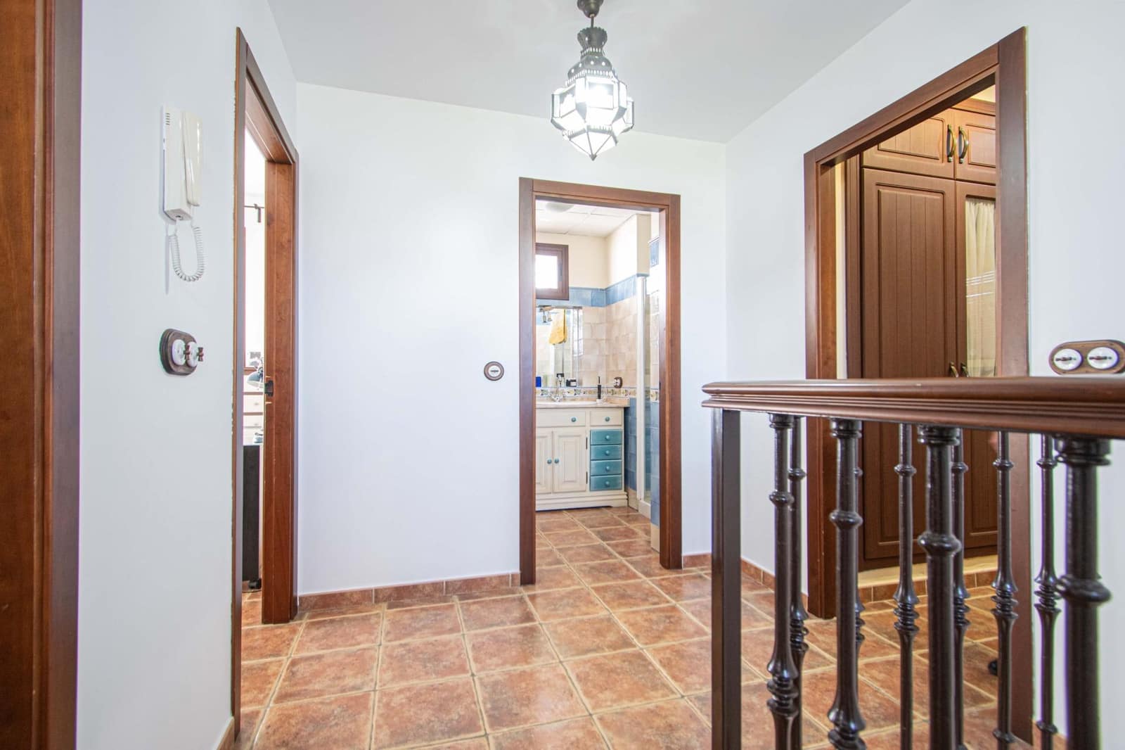 5 bedroom Villa for sale in Alcala de Guadaira with pool - € 445,000 (Ref: 9712042)