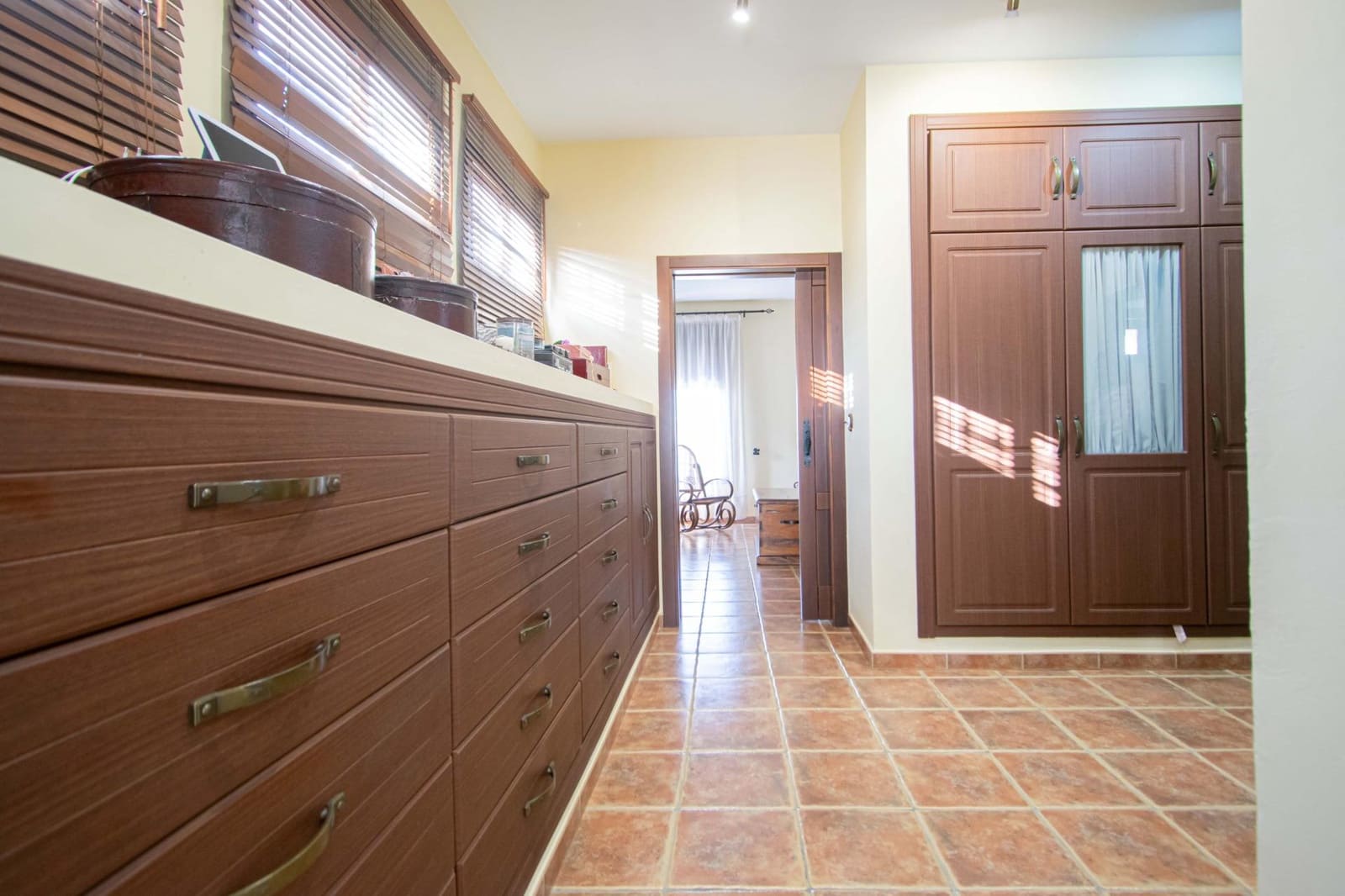 5 bedroom Villa for sale in Alcala de Guadaira with pool - € 445,000 (Ref: 9712042)