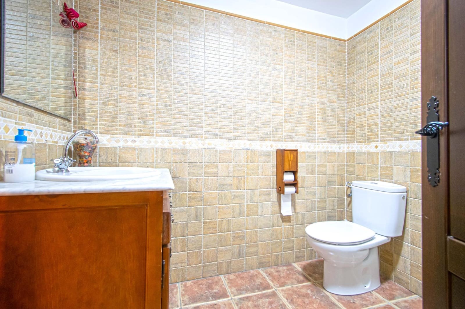 5 bedroom Villa for sale in Alcala de Guadaira with pool - € 445,000 (Ref: 9712042)