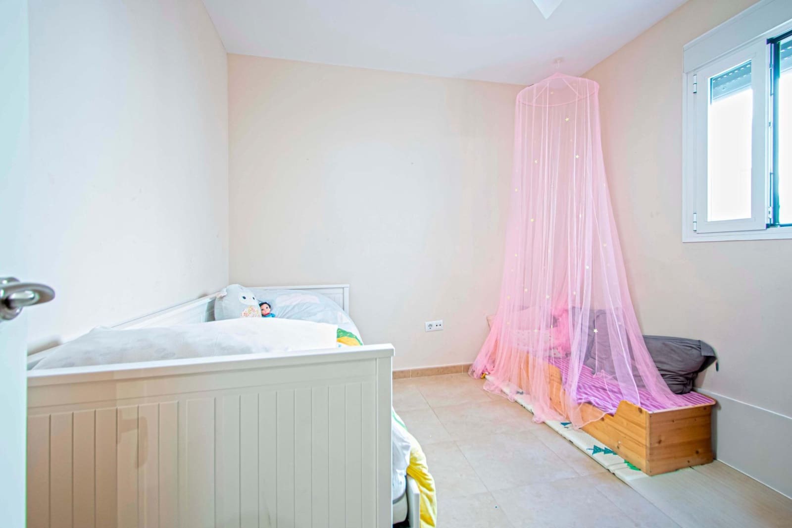 Piso de 3 habitaciones en Sevilla ciudad en venta con garaje - 299.000 € (Ref: 9712043)