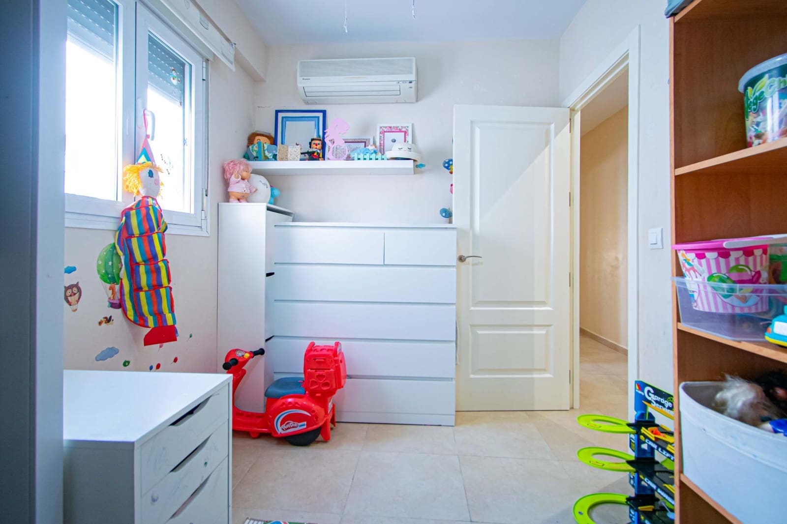 Piso de 3 habitaciones en Sevilla ciudad en venta con garaje - 299.000 € (Ref: 9712043)