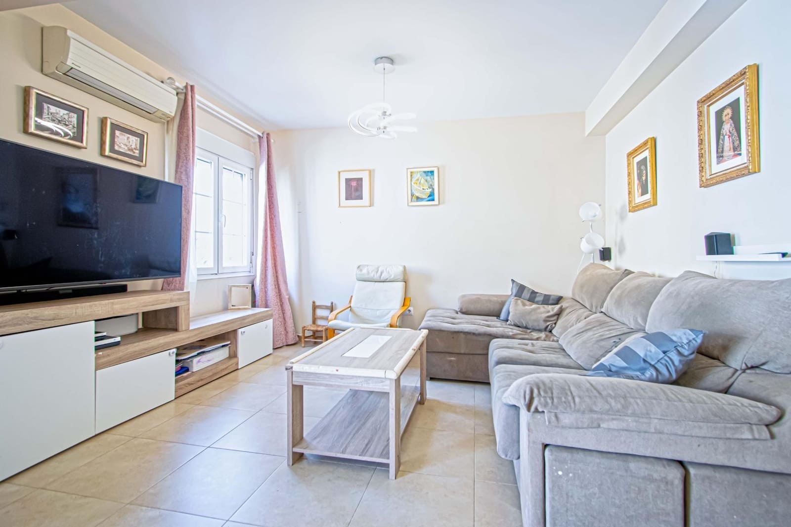 Piso de 3 habitaciones en Sevilla ciudad en venta con garaje - 299.000 € (Ref: 9712043)