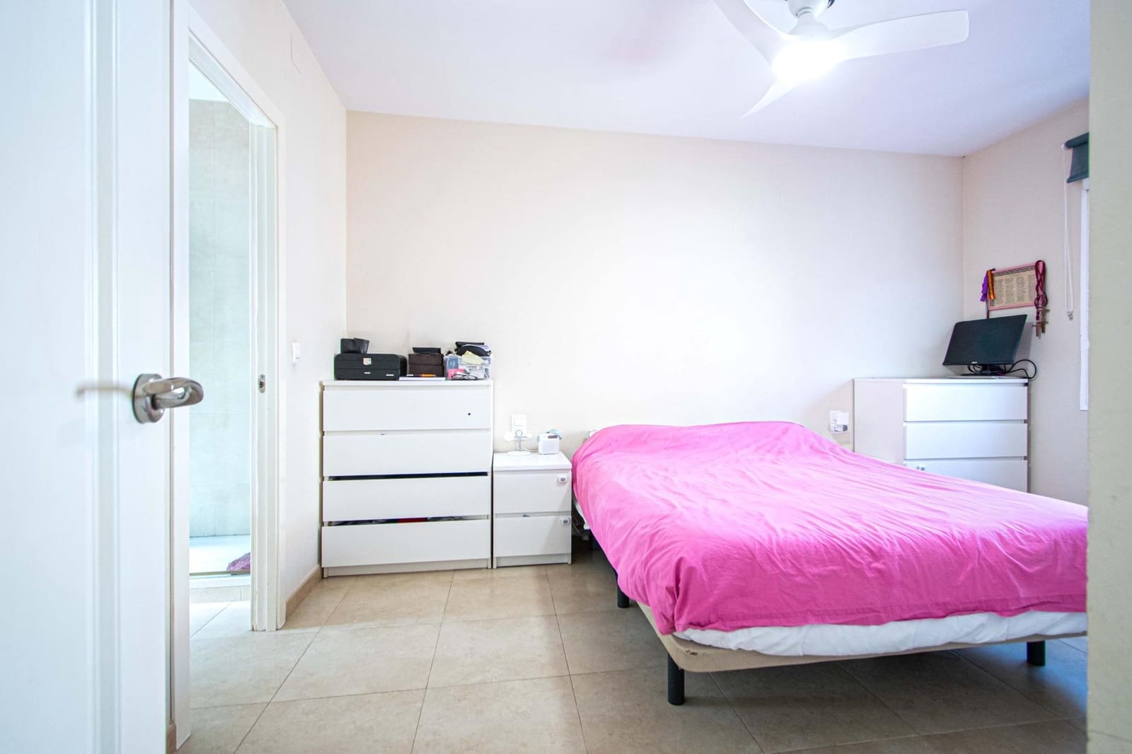 Piso de 3 habitaciones en Sevilla ciudad en venta con garaje - 299.000 € (Ref: 9712043)