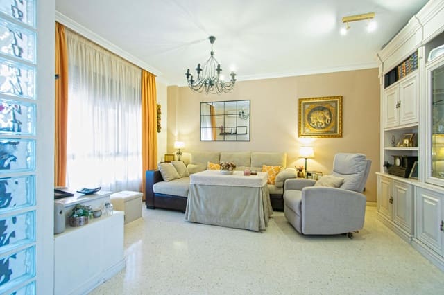 4 sypialnia Dom szeregowy na sprzedaż w Montequinto, Dos Hermanas z basenem garażem - 315 000 € (Ref: 9712044)