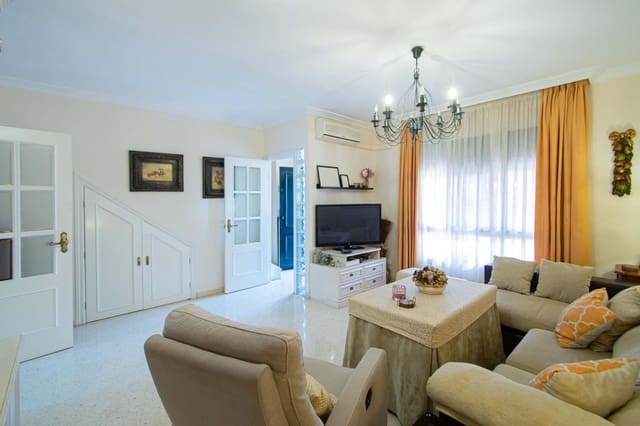 4 sypialnia Dom szeregowy na sprzedaż w Montequinto, Dos Hermanas z basenem garażem - 315 000 € (Ref: 9712044)