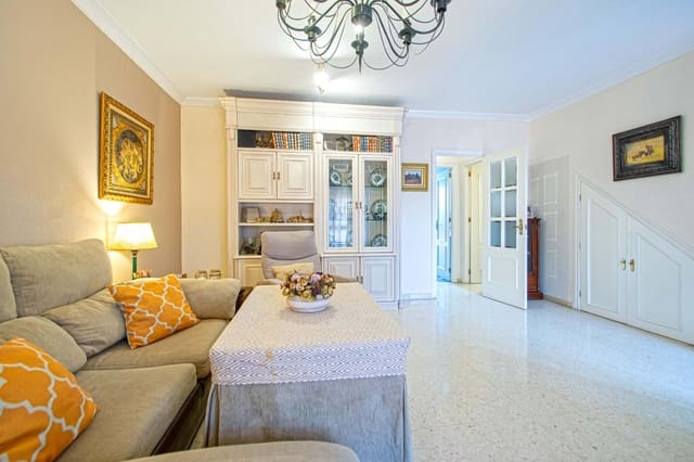 4 sypialnia Dom szeregowy na sprzedaż w Montequinto, Dos Hermanas z basenem garażem - 315 000 € (Ref: 9712044)