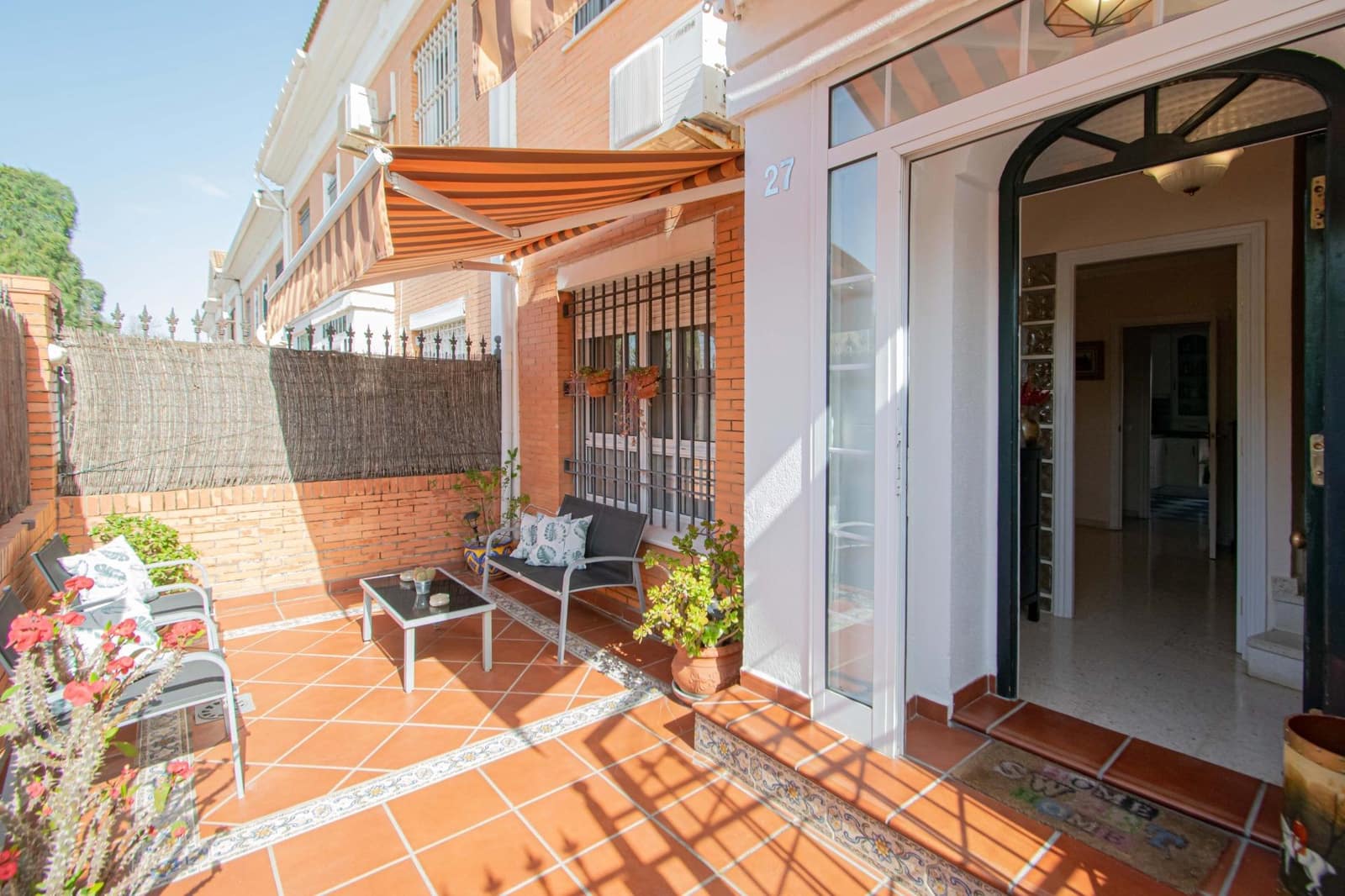 4 camera da letto Villetta a Schiera in vendita in Montequinto con piscina garage - 315.000 € (Rif: 9712044)