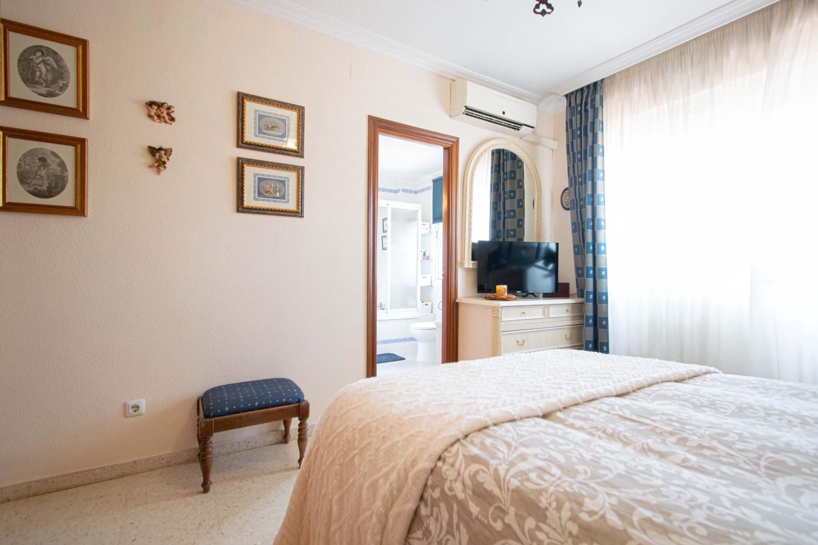 4 camera da letto Villetta a Schiera in vendita in Montequinto con piscina garage - 315.000 € (Rif: 9712044)