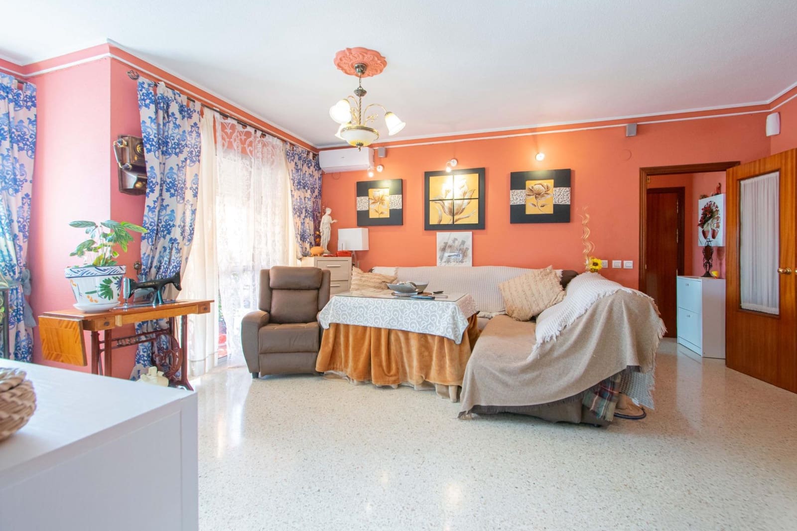 2 Zimmer Wohnung zu verkaufen in Sevilla Stadt mit Garage - 175.000 € (Ref: 9720032)