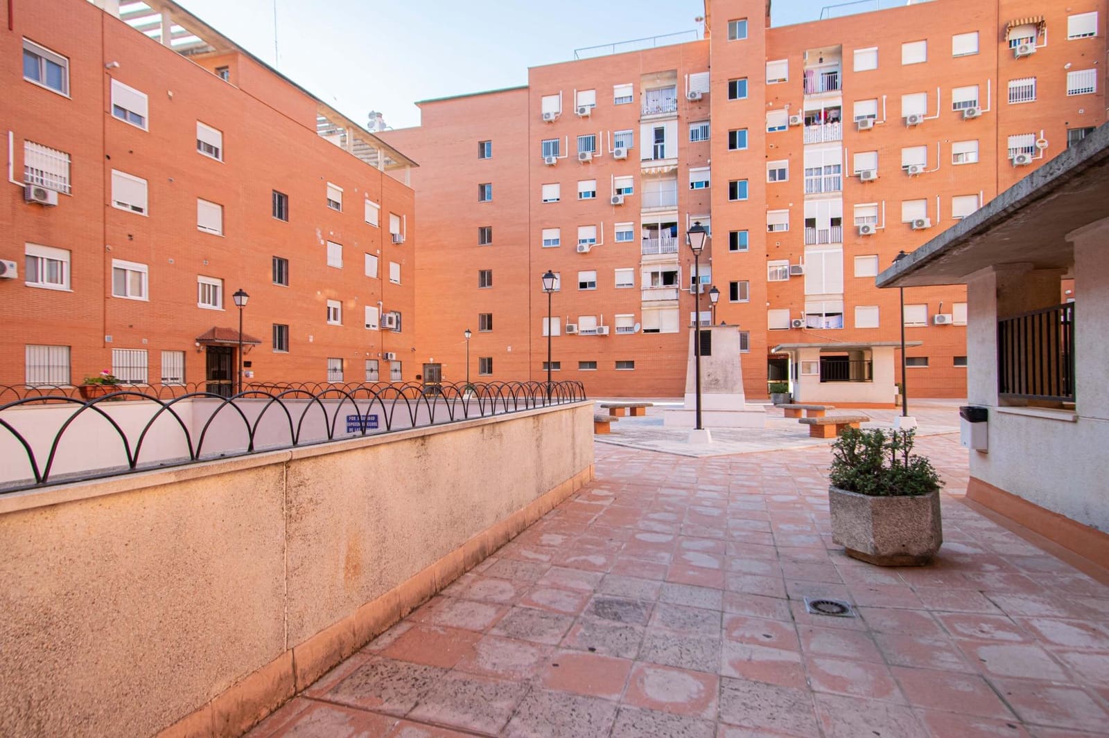 2 Zimmer Wohnung zu verkaufen in Sevilla Stadt mit Garage - 175.000 € (Ref: 9720032)