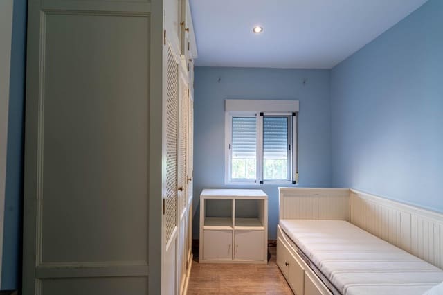 3 soveværelse Villa til salg i Utrera med swimmingpool garage - € 169.900 (Ref: 9720034)