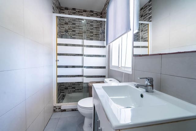 3 soveværelse Villa til salg i Utrera med swimmingpool garage - € 169.900 (Ref: 9720034)