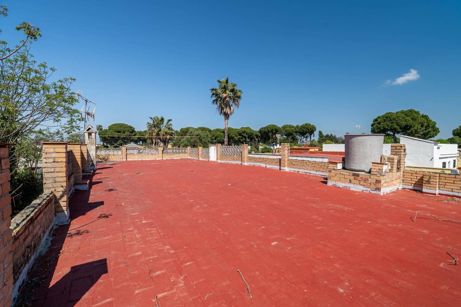 3 bedroom Villa for sale in Utrera with pool garage - € 169,900 (Ref: 9720034)