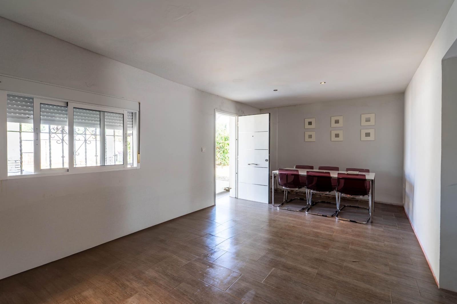 3 bedroom Villa for sale in Utrera with pool garage - € 169,900 (Ref: 9720034)