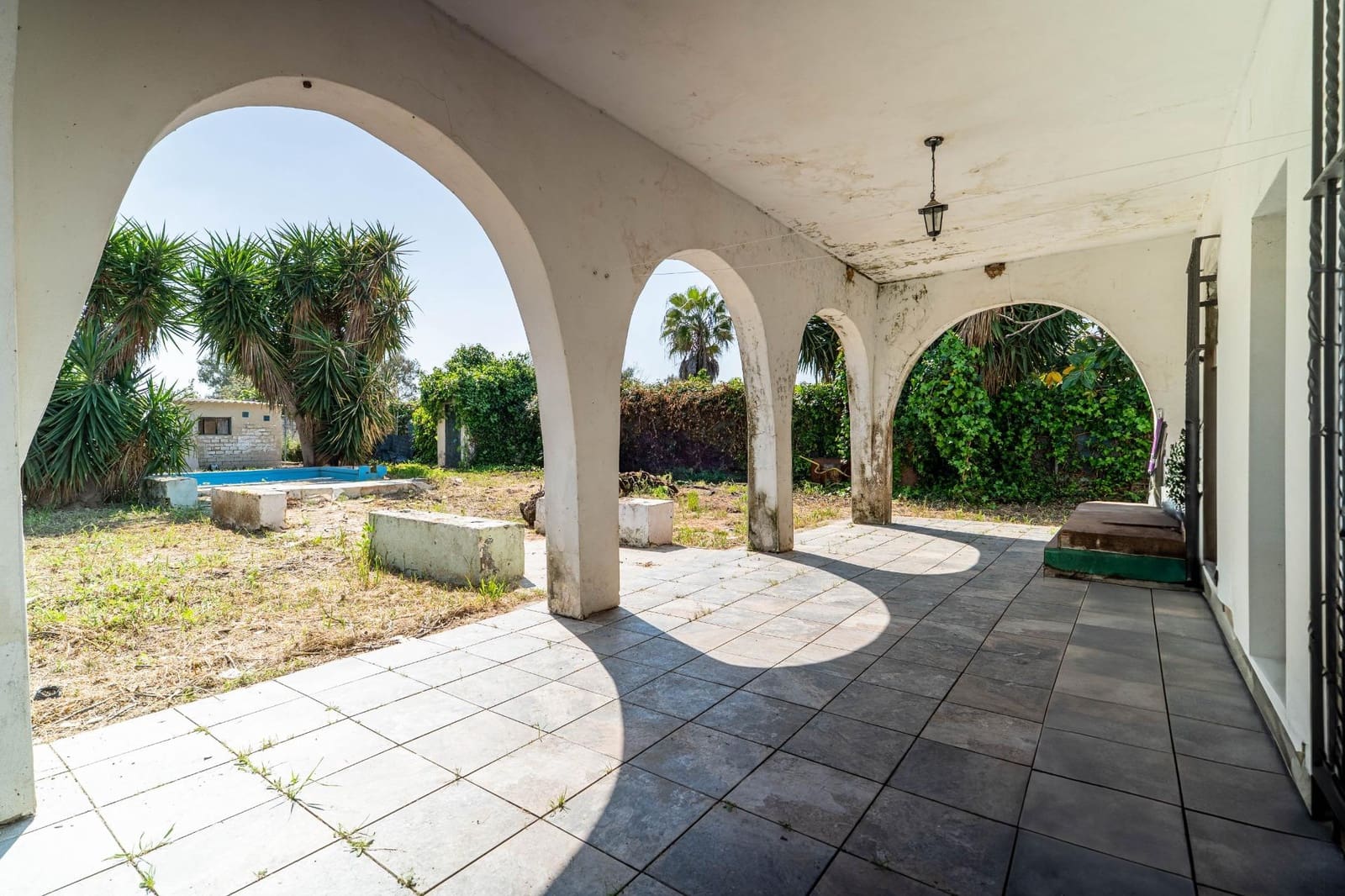 3 bedroom Villa for sale in Utrera with pool garage - € 169,900 (Ref: 9720034)