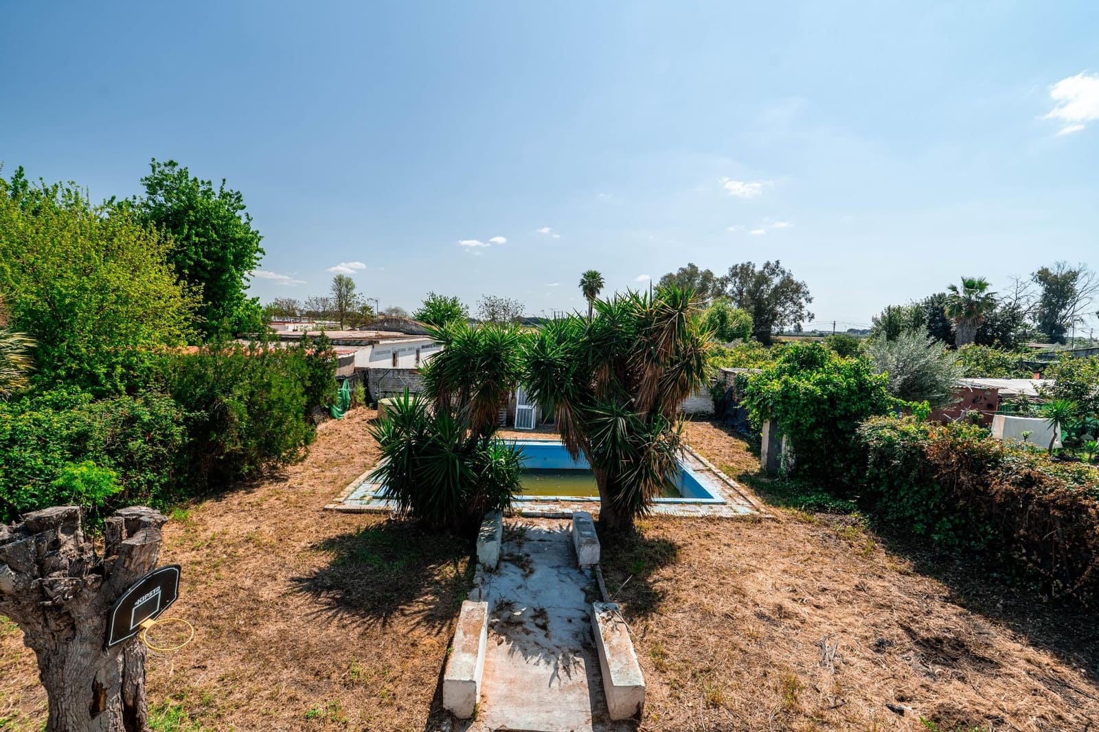 3 bedroom Villa for sale in Utrera with pool garage - € 169,900 (Ref: 9720034)