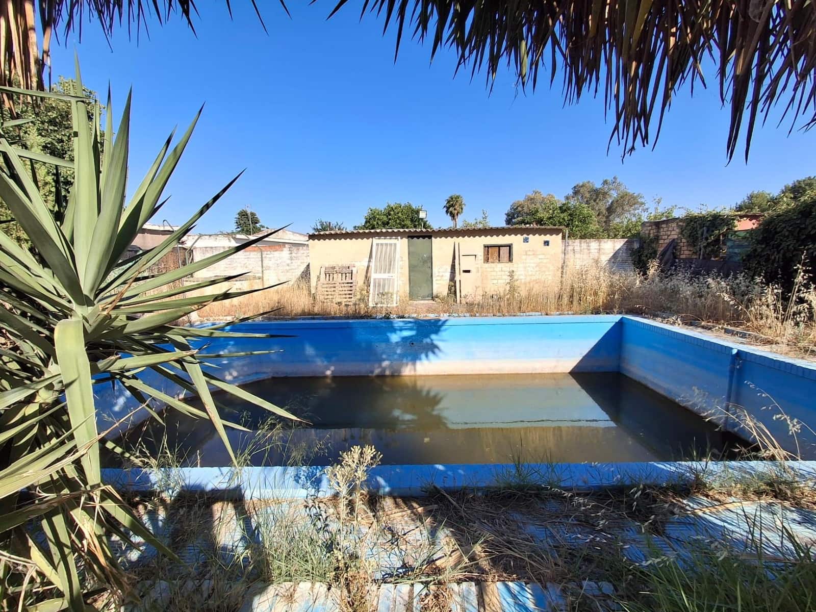 3 bedroom Villa for sale in Utrera with pool garage - € 164,900 (Ref: 9720034)