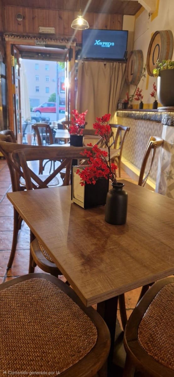 Commercial for sale in Seville city - € 155,000 (Ref: 9721765)