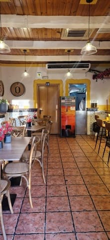 Commerciale in vendita in Parque Alcosa, Siviglia città - 155.000 € (Rif: 9721765)
